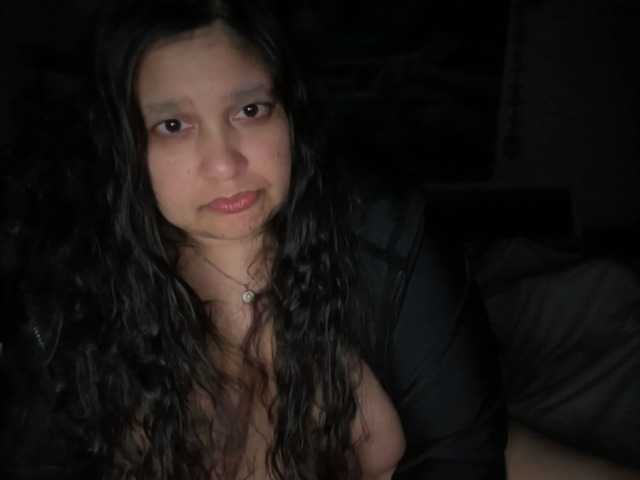 DUMBHOEMELANIE's BongaCams show and profile