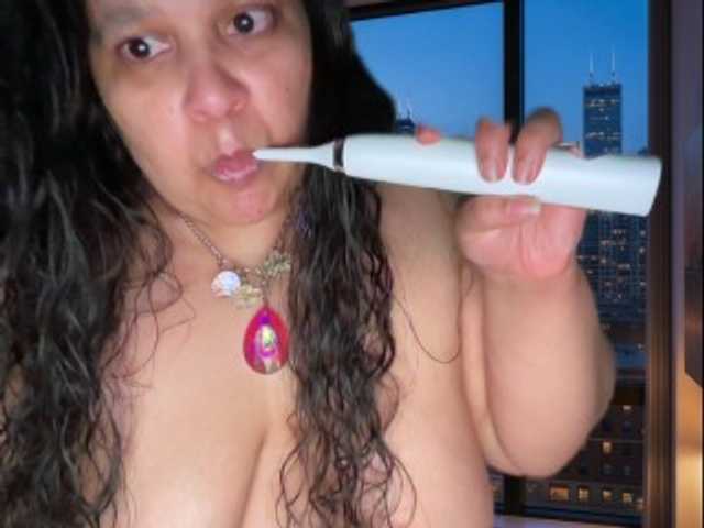 DUMBHOEMELANIE's BongaCams show and profile