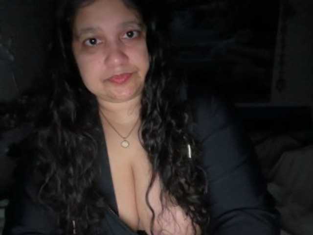 DUMBHOEMELANIE's BongaCams show and profile