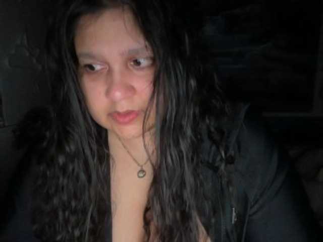 DUMBHOEMELANIE's BongaCams show and profile