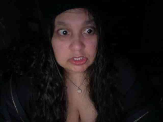 DUMBHOEMELANIE DUMBHOEMELANIE