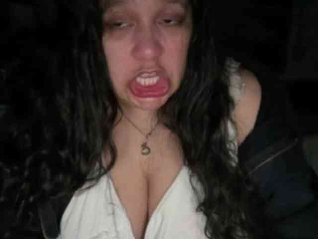 DUMBHOEMELANIE DUMBHOEMELANIE