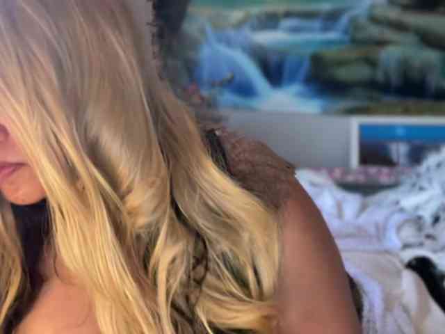 DUMBHOEMELANIE webcam