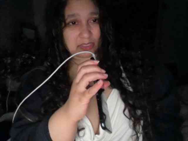 DUMBHOEMELANIE DUMBHOEMELANIE