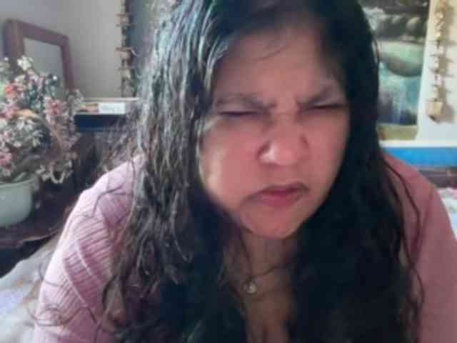 DUMBHOEMELANIE webcam