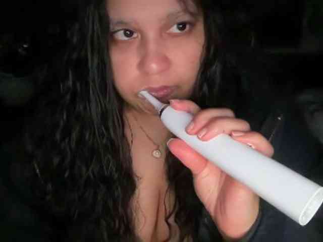 DUMBHOEMELANIE webcam