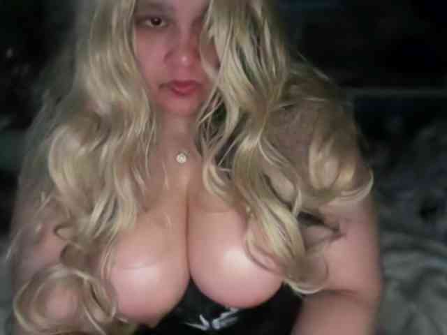 DUMBHOEMELANIE webcam