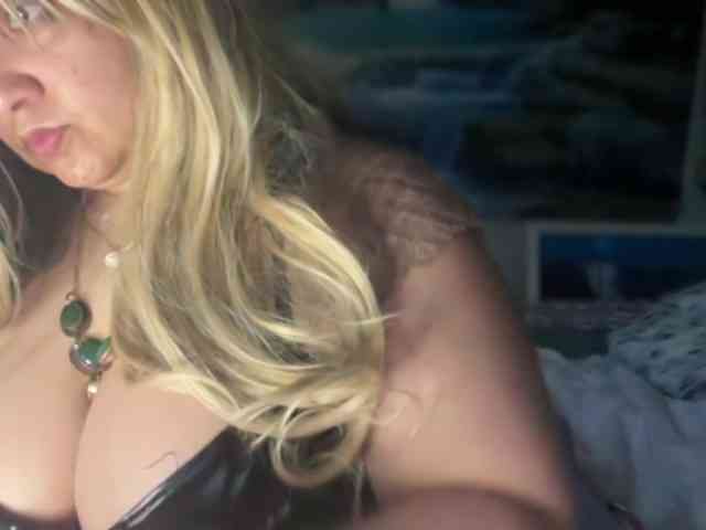 DUMBHOEMELANIE webcam