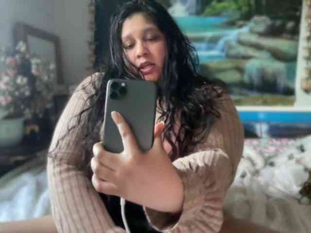 DUMBHOEMELANIE webcam