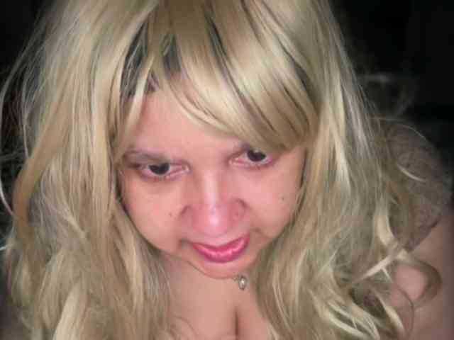 DUMBHOEMELANIE webcam