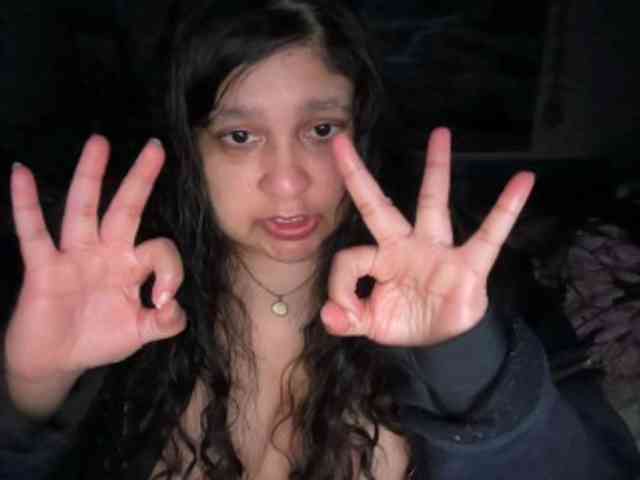 DUMBHOEMELANIE webcam