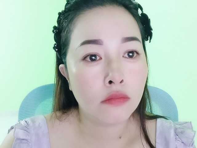 Benahot69's BongaCams show and profile