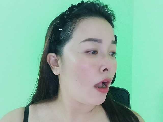 Benahot69's BongaCams show and profile