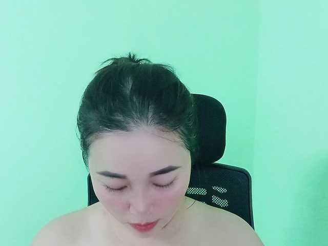 Benahot69's BongaCams show and profile