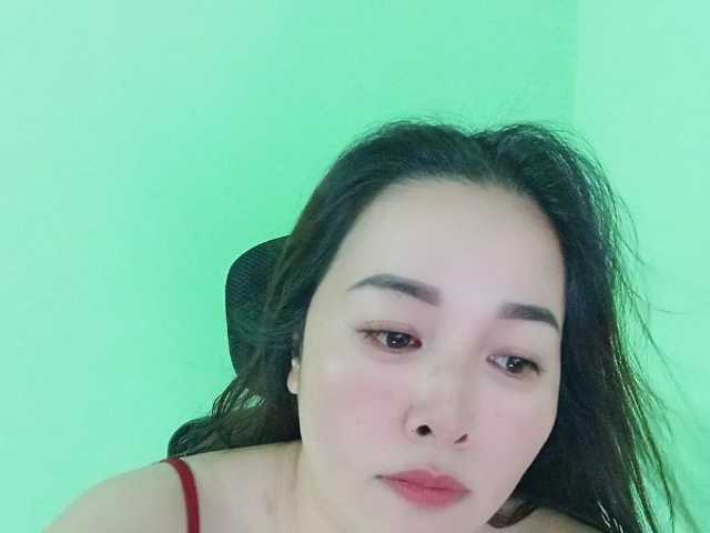 Benahot69's BongaCams show and profile