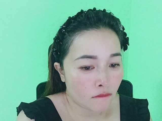 Benahot69's BongaCams show and profile