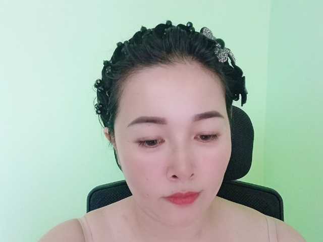 Benahot69's BongaCams show and profile