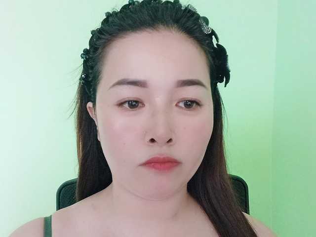 Benahot69's BongaCams show and profile