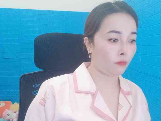 Benahot69 webcam