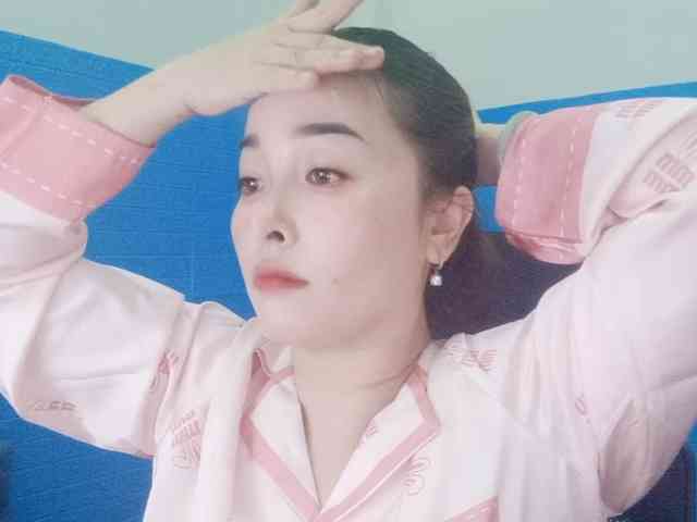 Benahot69 webcam