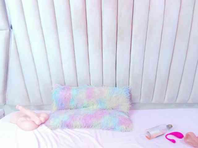 SaraLoveee SaraLoveee