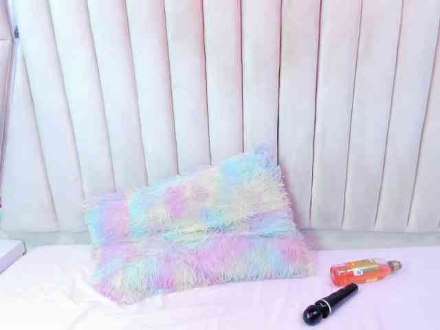 SaraLoveee SaraLoveee