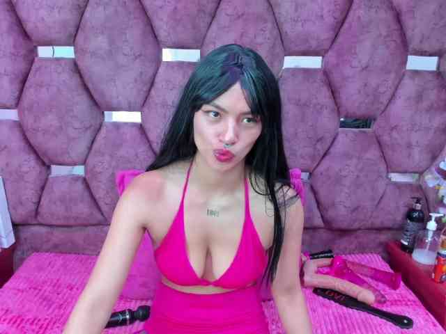 SaraLoveee webcam