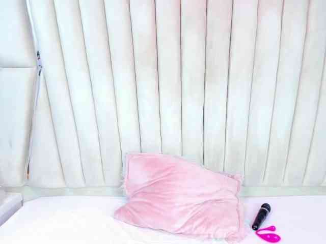 SaraLoveee SaraLoveee