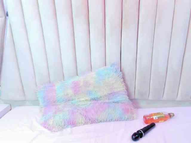 SaraLoveee SaraLoveee