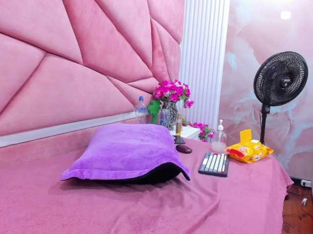 MarianaPrin's BongaCams show and profile