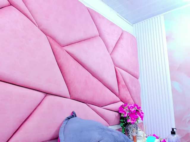 MarianaPrin's BongaCams show and profile