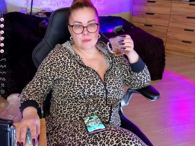 MissKassandra's BongaCams show and profile