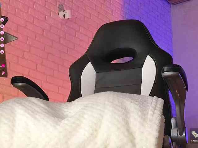 live sex chat room MissKassandra