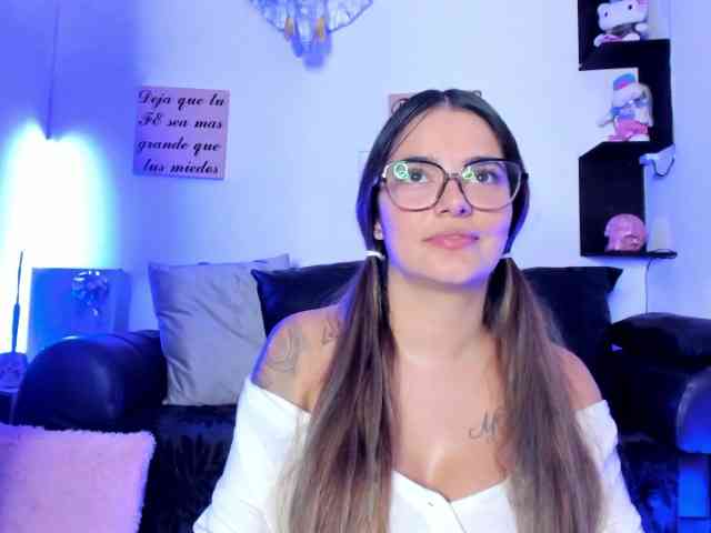 sofiasallie webcam