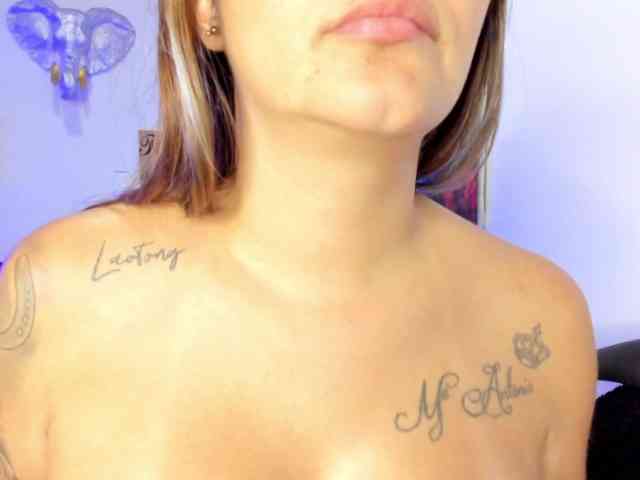 sofiasallie webcam