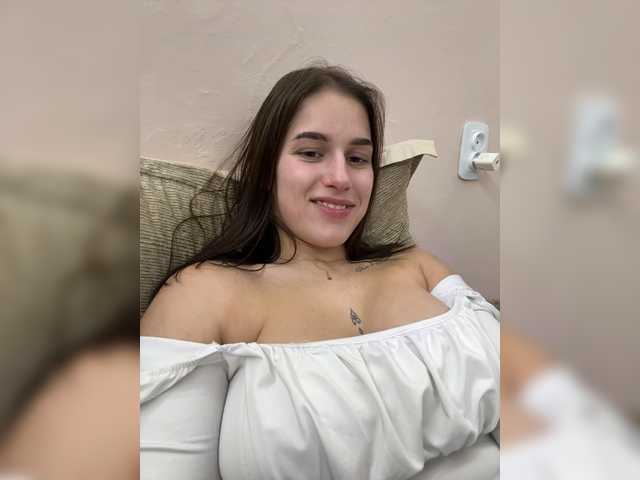 anochkafoxgirl-1's BongaCams show and profile