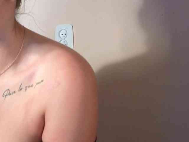 _Alyaaaaa_bc_ webcam