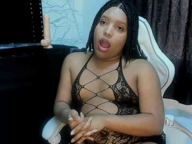 Shanayakops Live Webcam on BongaCams