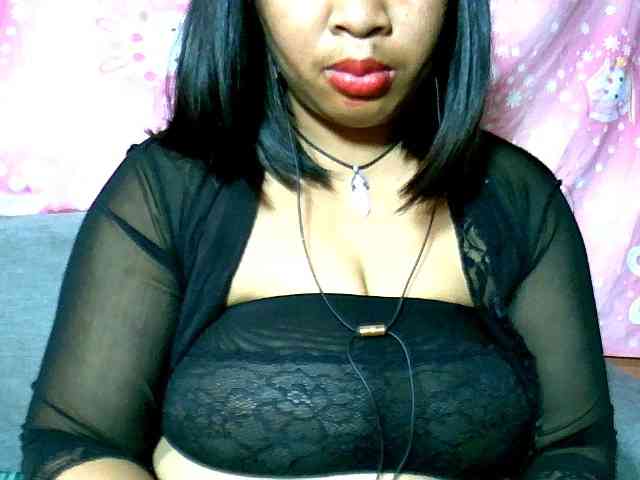CoquineJenny webcam