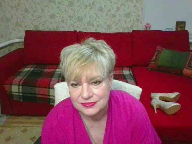 Shaved white, Shaved grannies, Group chat for 40 tokens, Full privates for ..., 14