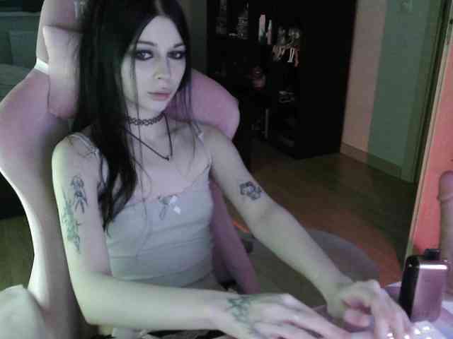 dolls_tear webcam