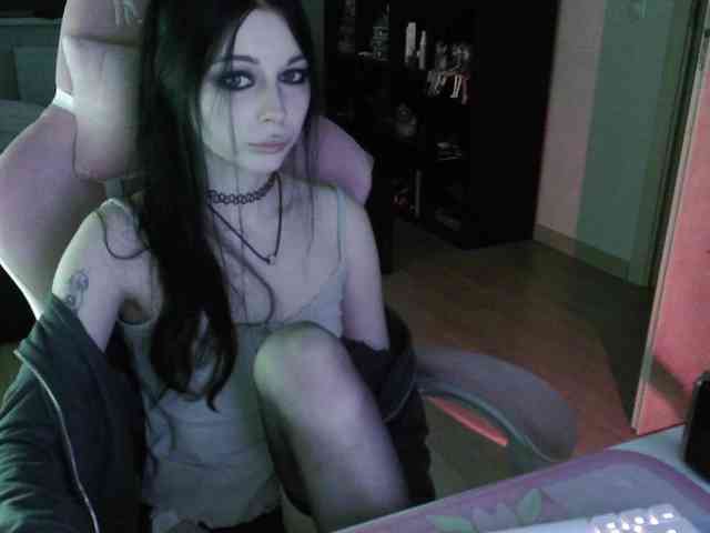 dolls_tear webcam