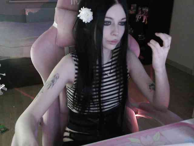 dolls_tear webcam