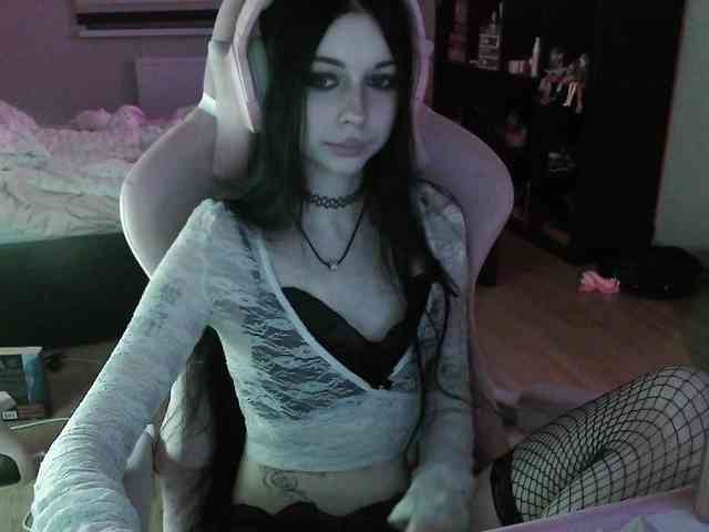 dolls_tear webcam