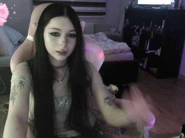 dolls_tear webcam