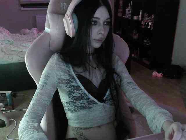 dolls_tear webcam