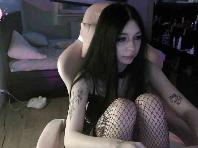 dolls_tear webcam
