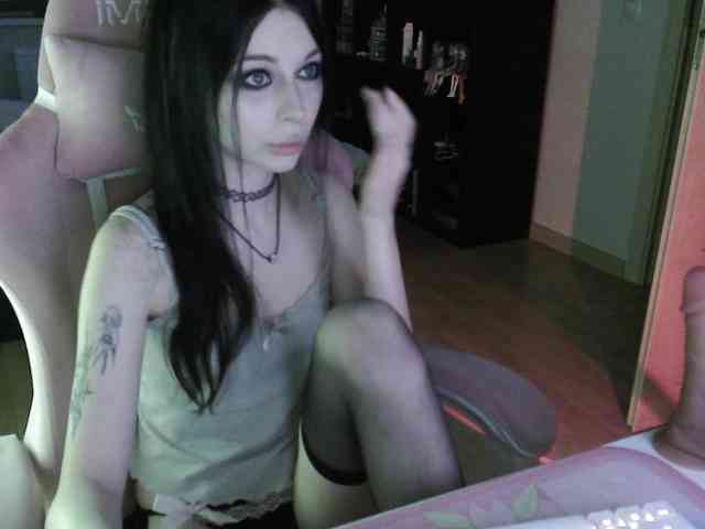 dolls_tear webcam