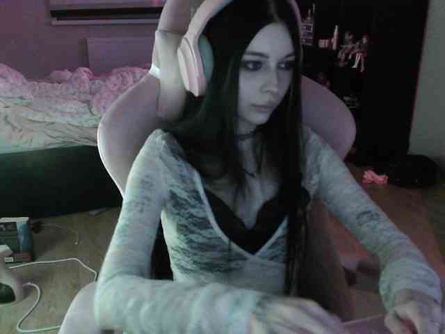 dolls_tear webcam