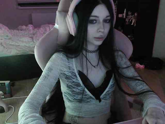 dolls_tear webcam